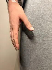 finger tattoos